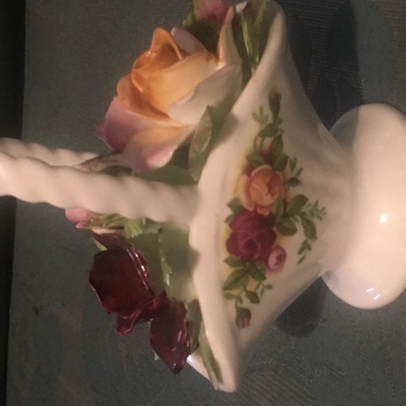 OLD COUNTRY ROSES - Picture 10 of 11